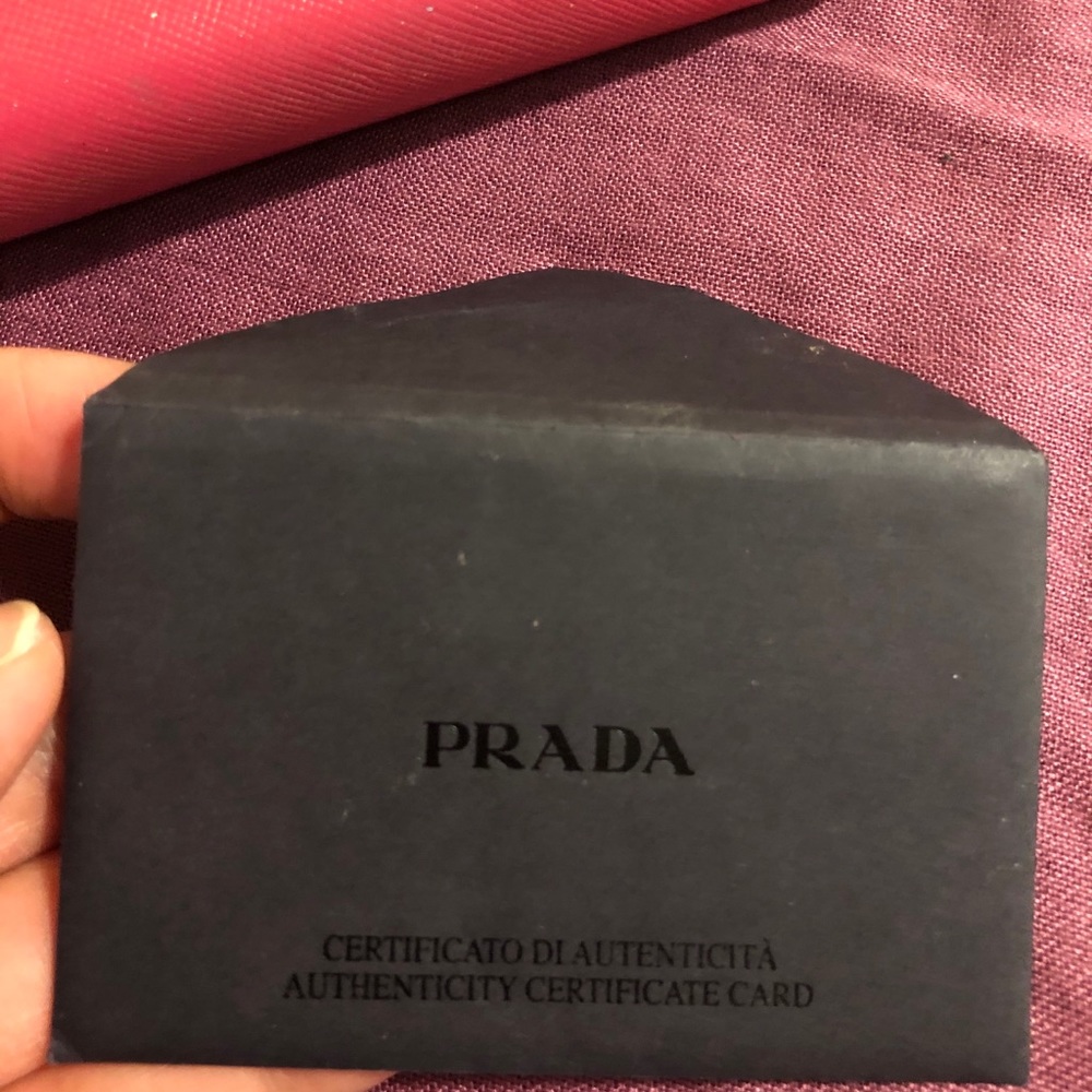 SOLD❤️Authentic Prada Saffiano Leather Zip Wallet - Picture 11 of 14